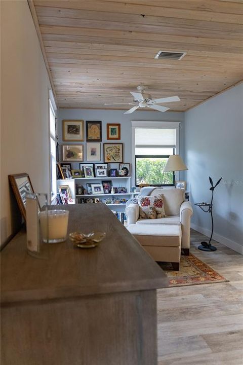 For Sale: $719,000 (2 beds, 2 baths, 1296 Square Feet)