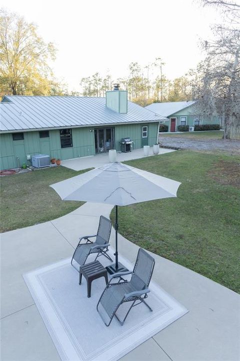 For Sale: $719,000 (2 beds, 2 baths, 1296 Square Feet)