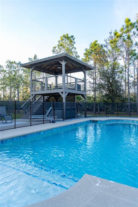 For Sale: $719,000 (2 beds, 2 baths, 1296 Square Feet)