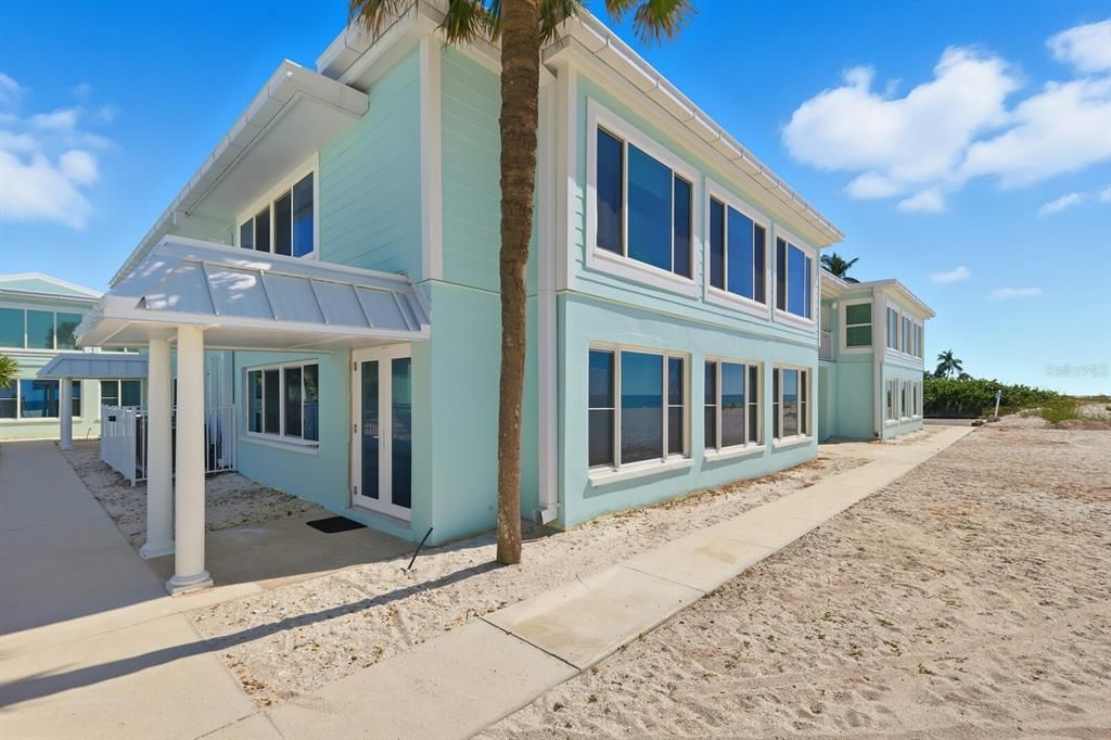 На продажу: $1,755,000 (2 спален, 2 ванн, 1098 Квадратных фут)