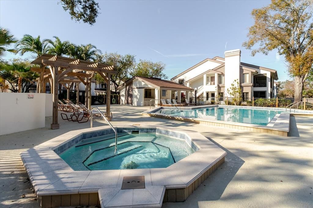 For Sale: $298,500 (2 beds, 2 baths, 1190 Square Feet)