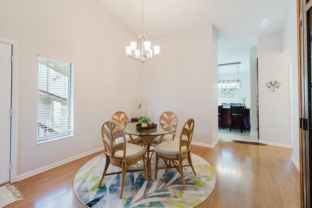 For Sale: $298,500 (2 beds, 2 baths, 1190 Square Feet)
