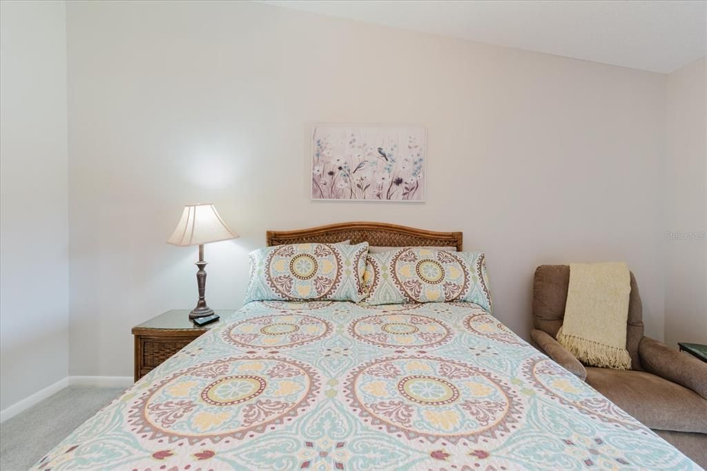 For Sale: $298,500 (2 beds, 2 baths, 1190 Square Feet)