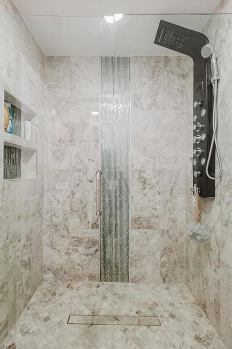 For Sale: $298,500 (2 beds, 2 baths, 1190 Square Feet)