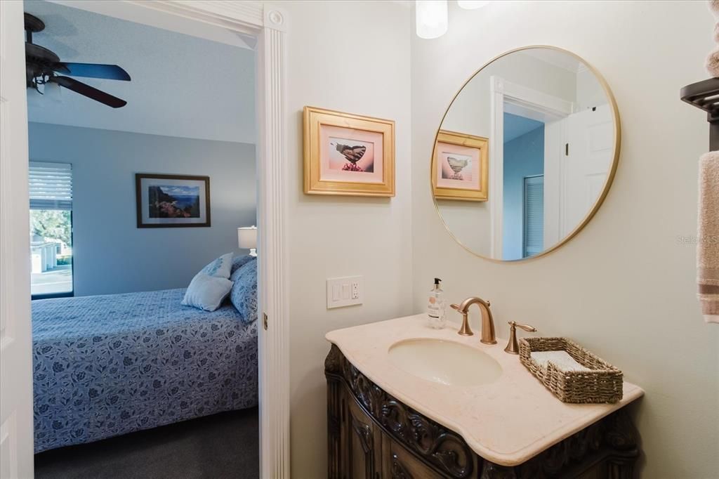 For Sale: $298,500 (2 beds, 2 baths, 1190 Square Feet)