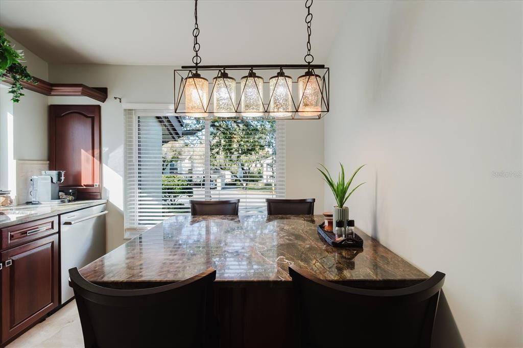 For Sale: $298,500 (2 beds, 2 baths, 1190 Square Feet)
