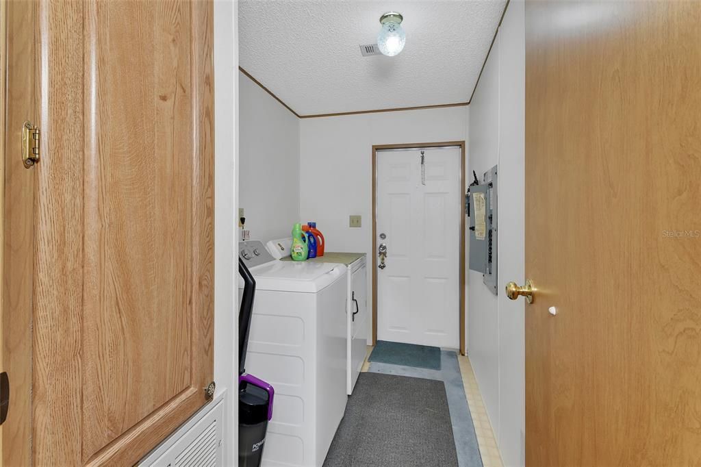 En Venta: $315,000 (3 camas, 2 baños, 1680 Pies cuadrados)