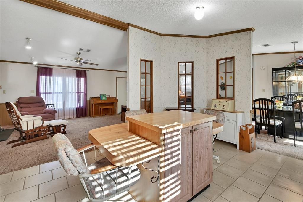 En Venta: $315,000 (3 camas, 2 baños, 1680 Pies cuadrados)