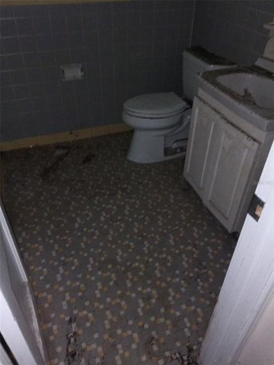 For Sale: $99,000 (3 beds, 2 baths, 1086 Square Feet)