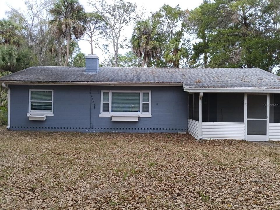 For Sale: $99,000 (3 beds, 2 baths, 1086 Square Feet)