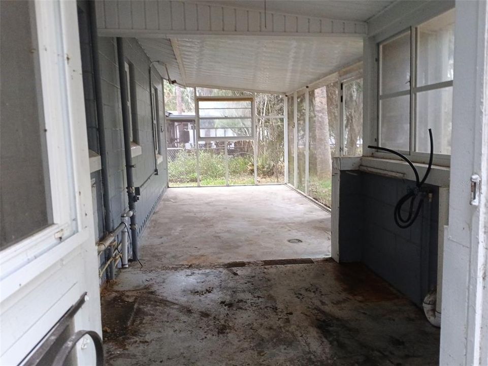 For Sale: $99,000 (3 beds, 2 baths, 1086 Square Feet)