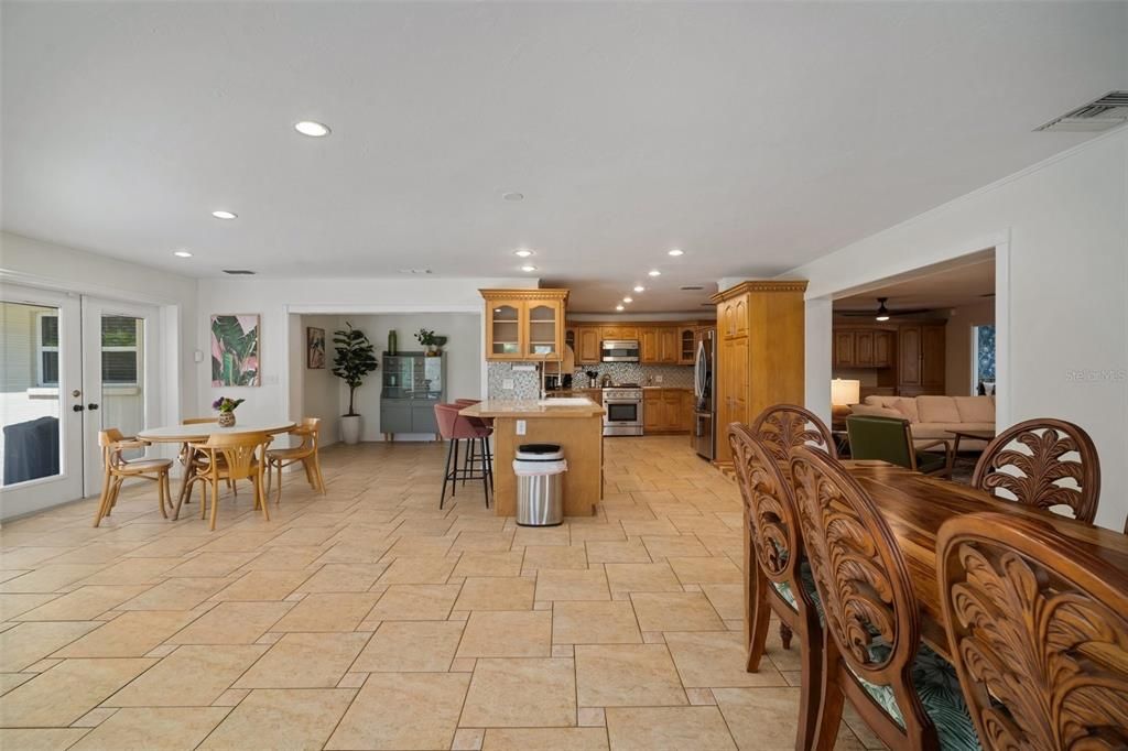 En Venta: $1,650,000 (9 camas, 5 baños, 5134 Pies cuadrados)