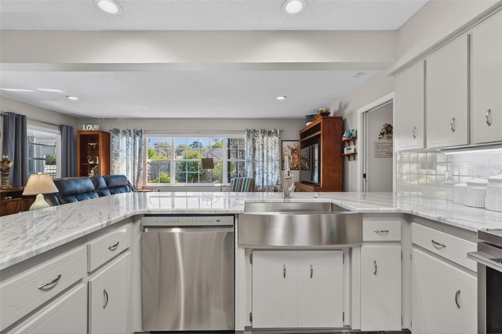 На продажу: $279,900 (2 спален, 2 ванн, 1532 Квадратных фут)