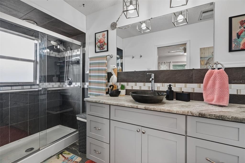 На продажу: $279,900 (2 спален, 2 ванн, 1532 Квадратных фут)