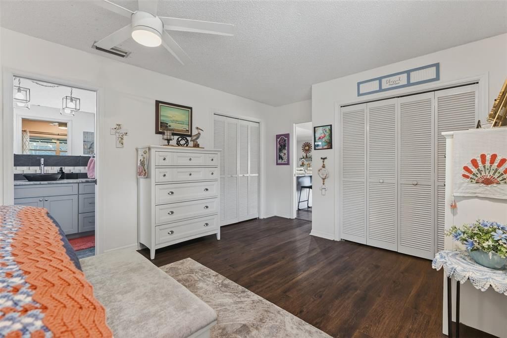 На продажу: $279,900 (2 спален, 2 ванн, 1532 Квадратных фут)