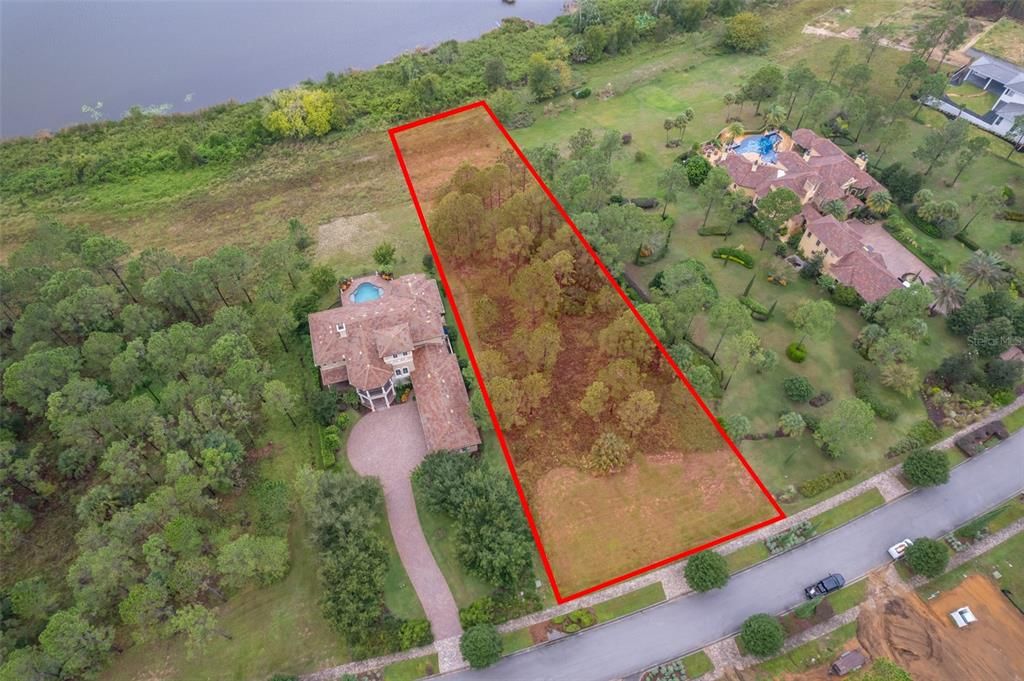 En Venta: $1,100,000 (1.25 acres)