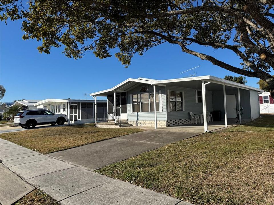 For Sale: $87,000 (1 beds, 1 baths, 670 Square Feet)
