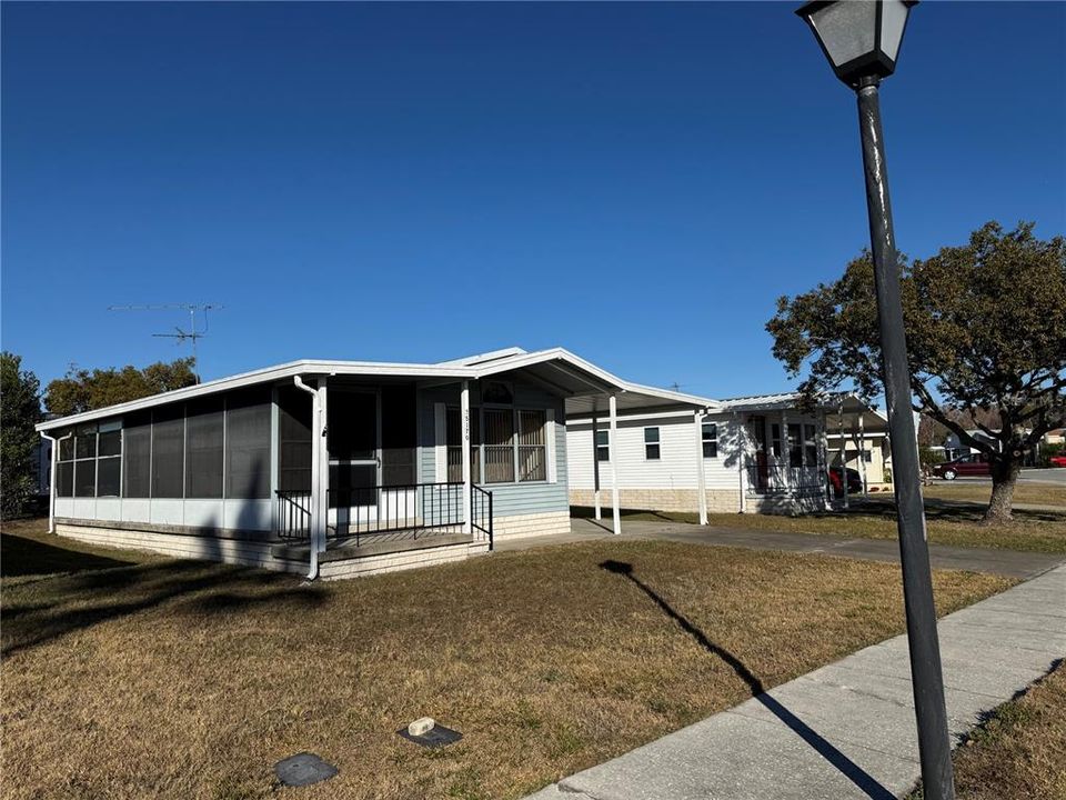 For Sale: $87,000 (1 beds, 1 baths, 670 Square Feet)