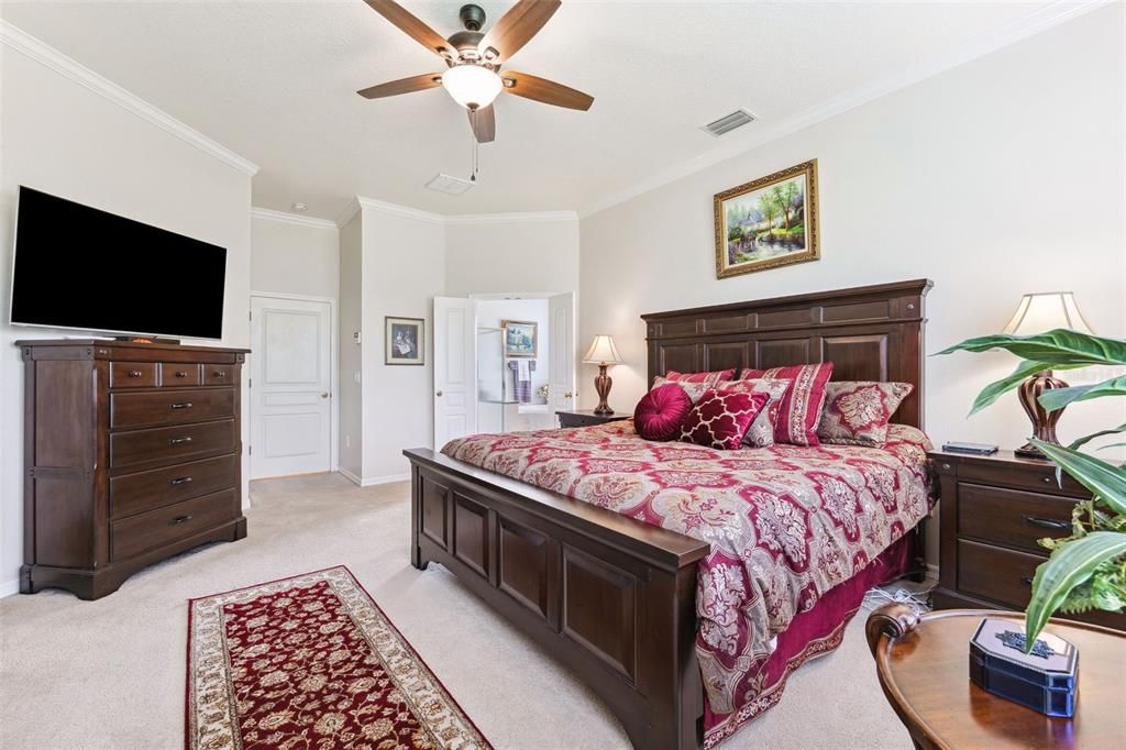 For Sale: $469,500 (3 beds, 2 baths, 2583 Square Feet)