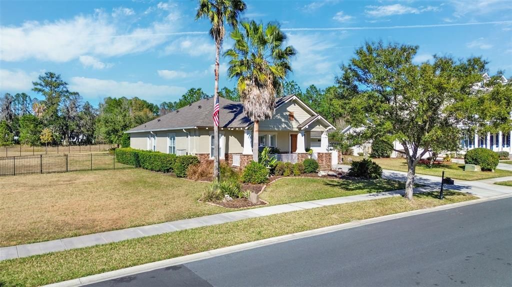 For Sale: $469,500 (3 beds, 2 baths, 2583 Square Feet)
