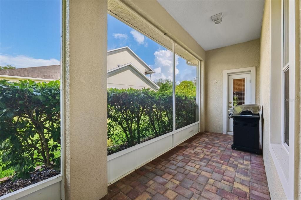 For Sale: $469,500 (3 beds, 2 baths, 2583 Square Feet)