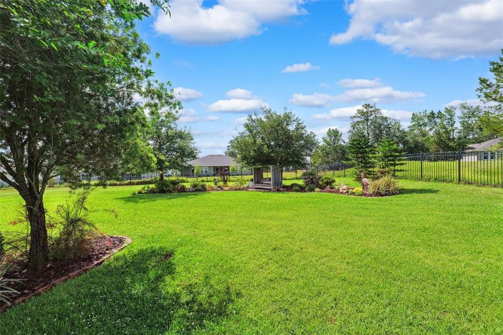 For Sale: $469,500 (3 beds, 2 baths, 2583 Square Feet)