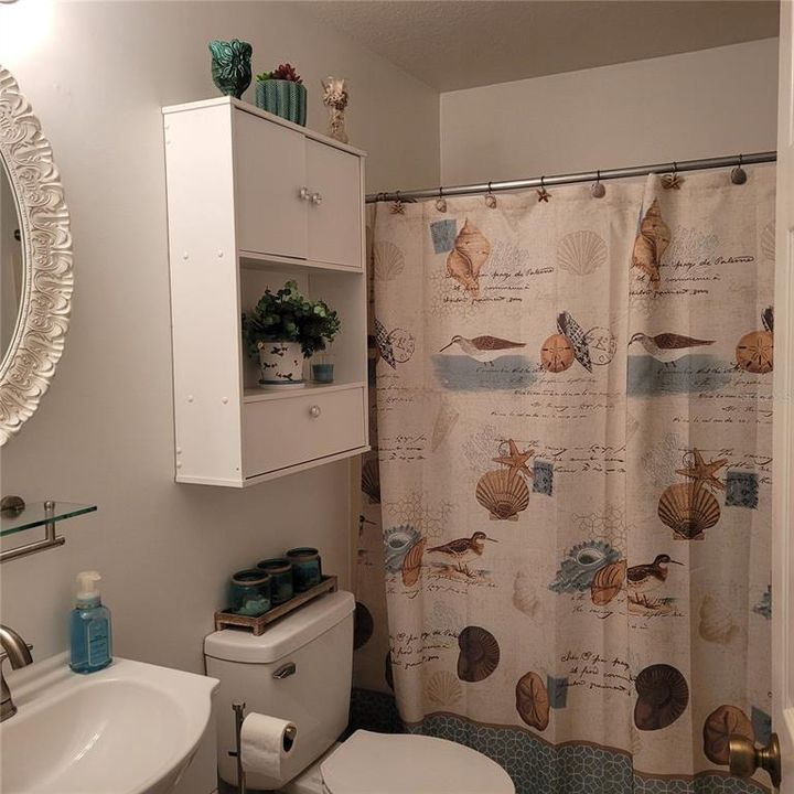 For Sale: $299,900 (2 beds, 2 baths, 1120 Square Feet)
