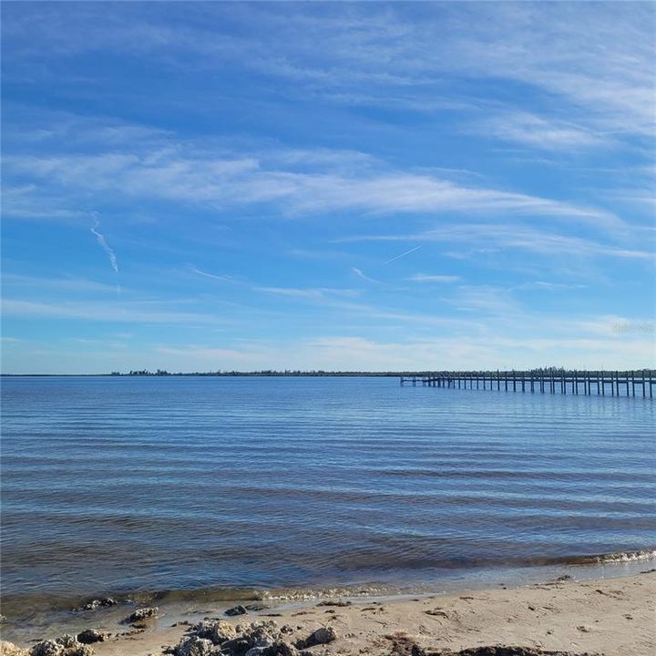 For Sale: $299,900 (2 beds, 2 baths, 1120 Square Feet)