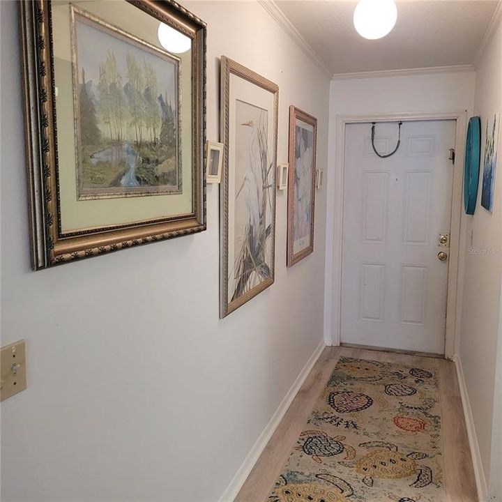 For Sale: $299,900 (2 beds, 2 baths, 1120 Square Feet)