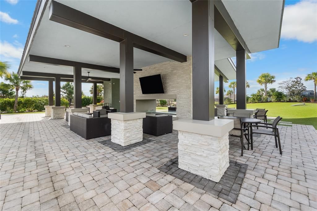 Activo con contrato: $654,000 (5 camas, 4 baños, 3461 Pies cuadrados)
