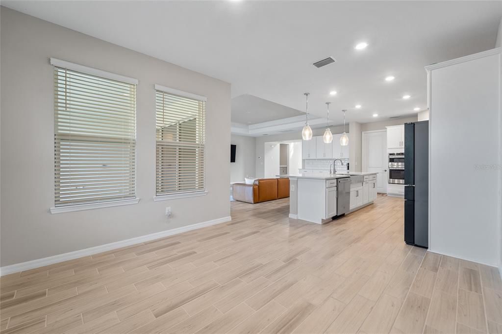 Activo con contrato: $654,000 (5 camas, 4 baños, 3461 Pies cuadrados)