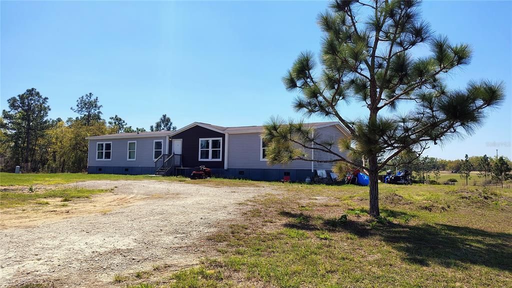 For Sale: $250,000 (4 beds, 2 baths, 2072 Square Feet)