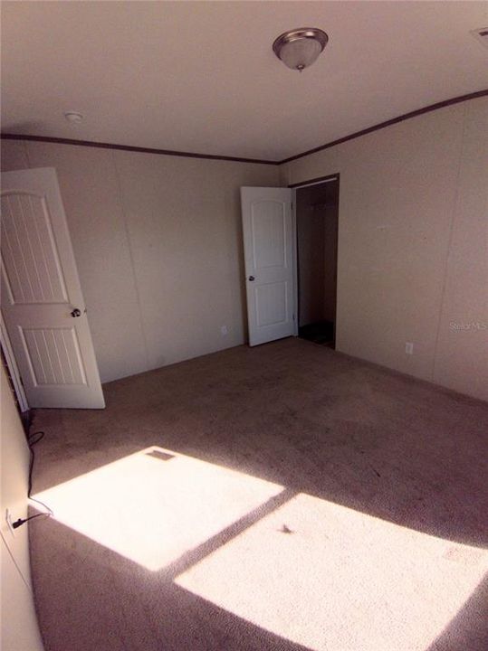 For Sale: $250,000 (4 beds, 2 baths, 2072 Square Feet)