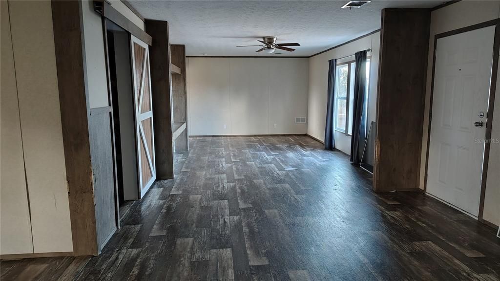 For Sale: $250,000 (4 beds, 2 baths, 2072 Square Feet)