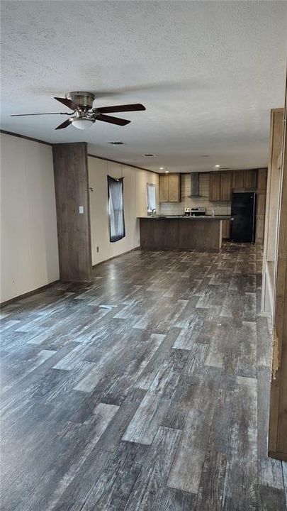 For Sale: $250,000 (4 beds, 2 baths, 2072 Square Feet)