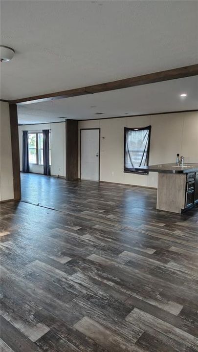 For Sale: $250,000 (4 beds, 2 baths, 2072 Square Feet)