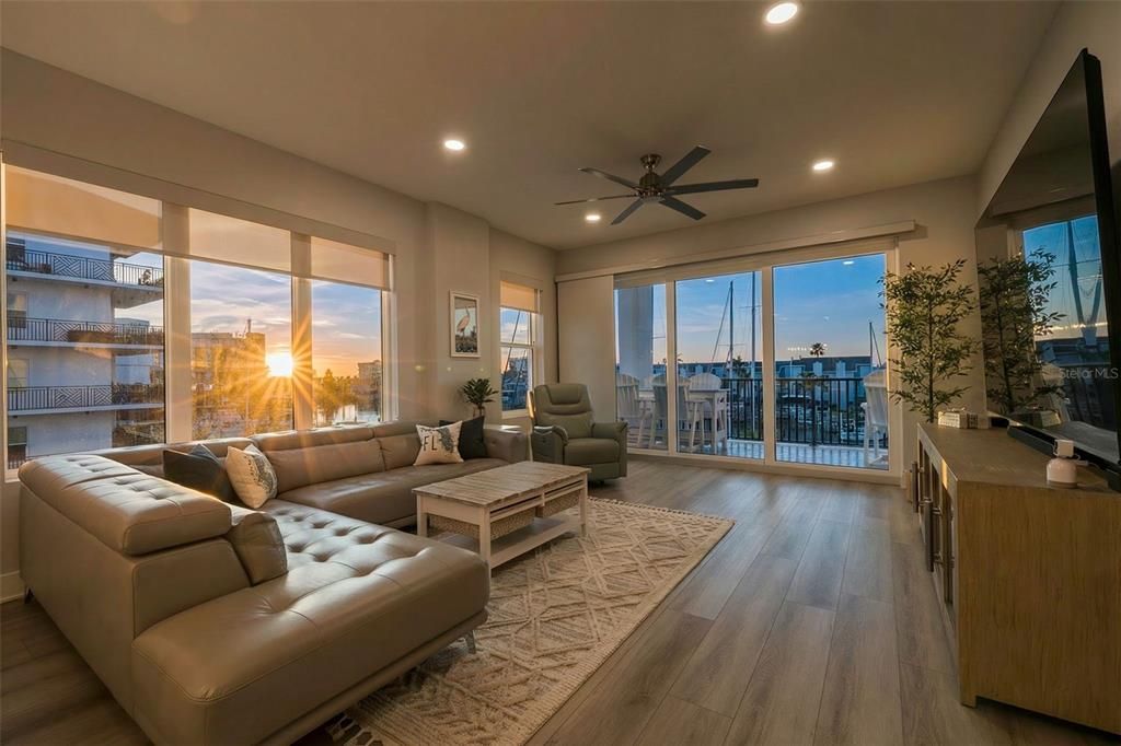 For Sale: $1,139,000 (3 beds, 3 baths, 1727 Square Feet)