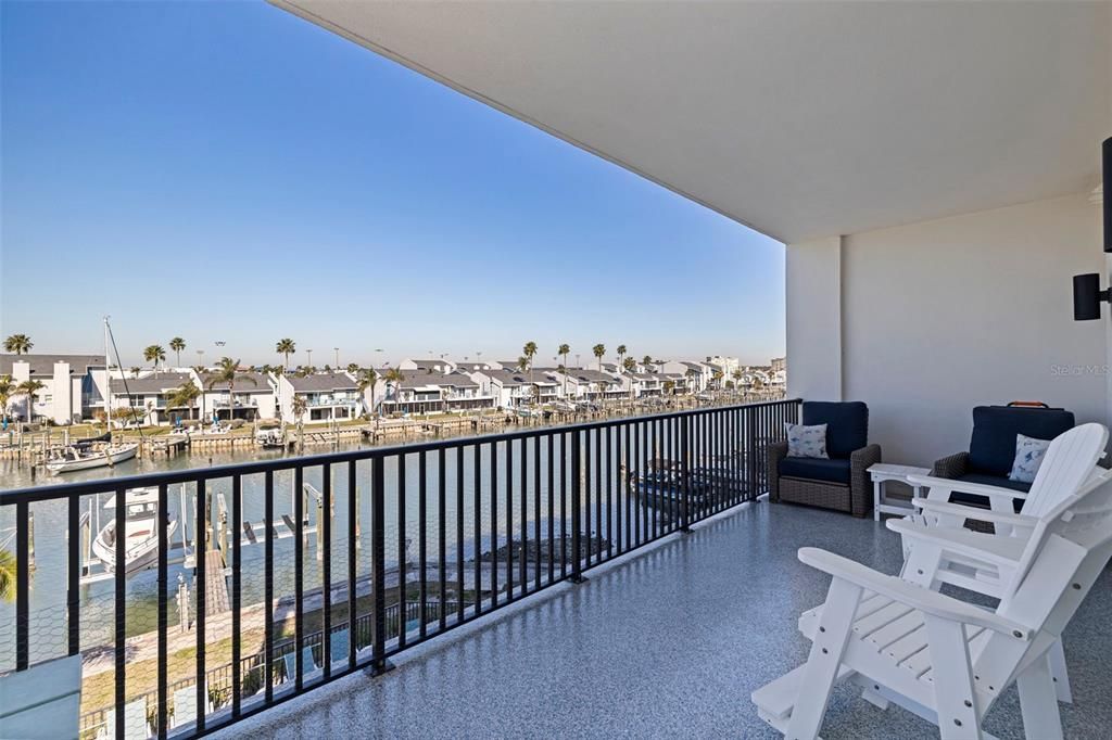 For Sale: $1,139,000 (3 beds, 3 baths, 1727 Square Feet)