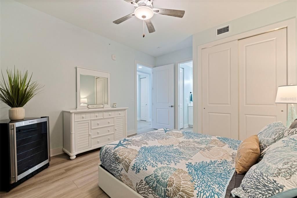 For Sale: $1,139,000 (3 beds, 3 baths, 1727 Square Feet)