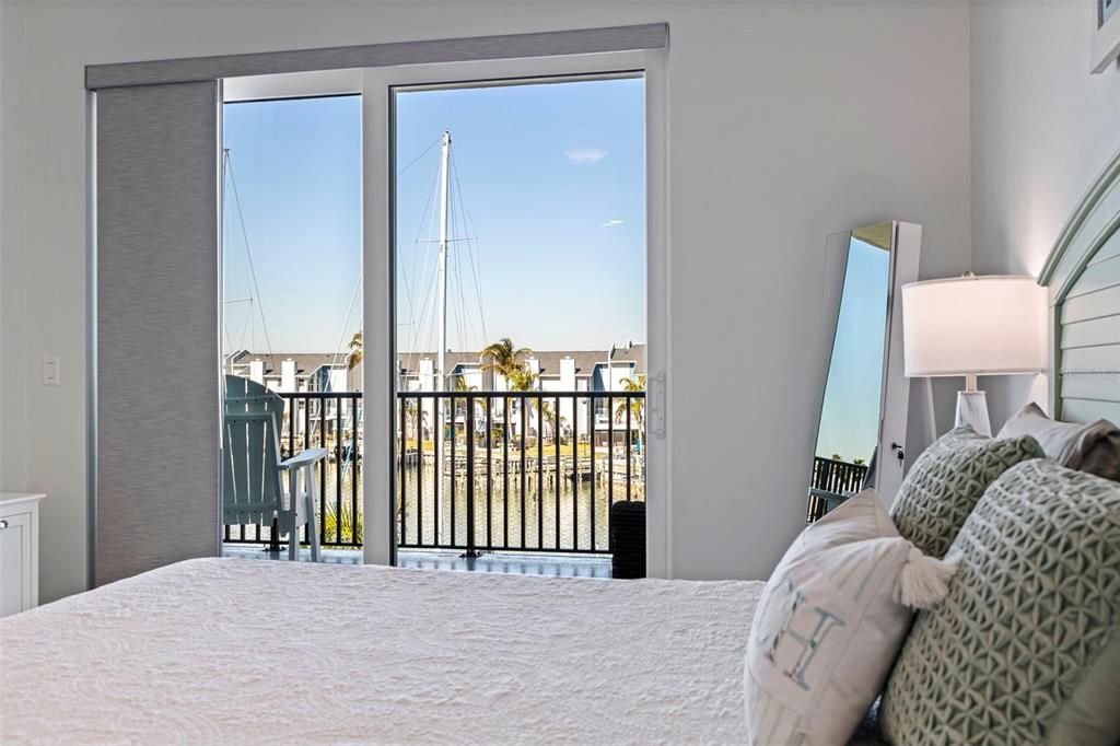 For Sale: $1,139,000 (3 beds, 3 baths, 1727 Square Feet)