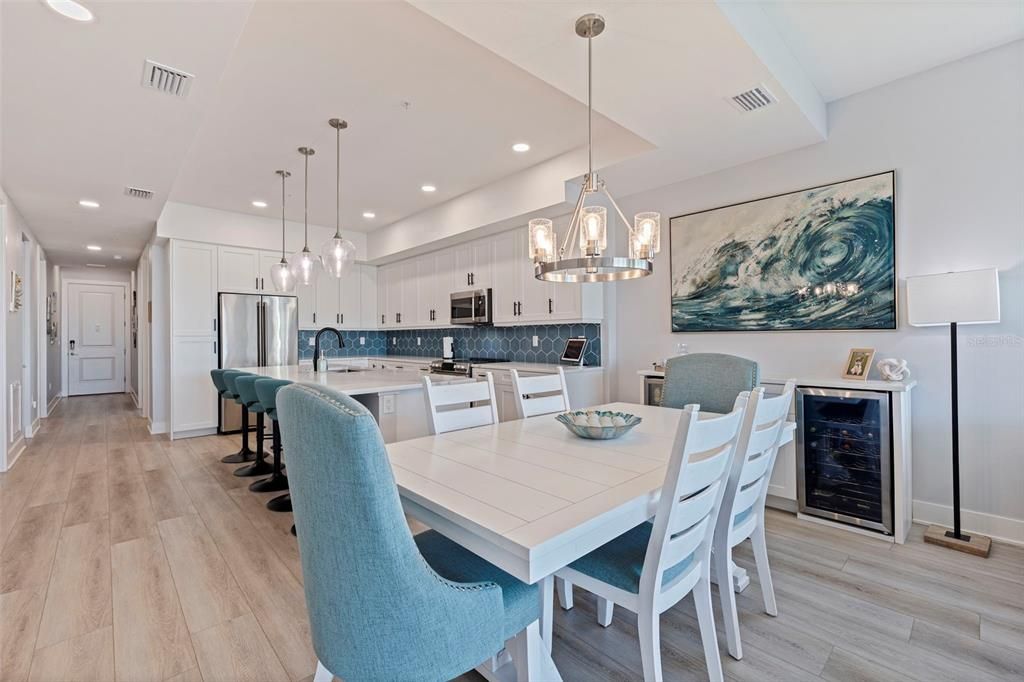 For Sale: $1,139,000 (3 beds, 3 baths, 1727 Square Feet)