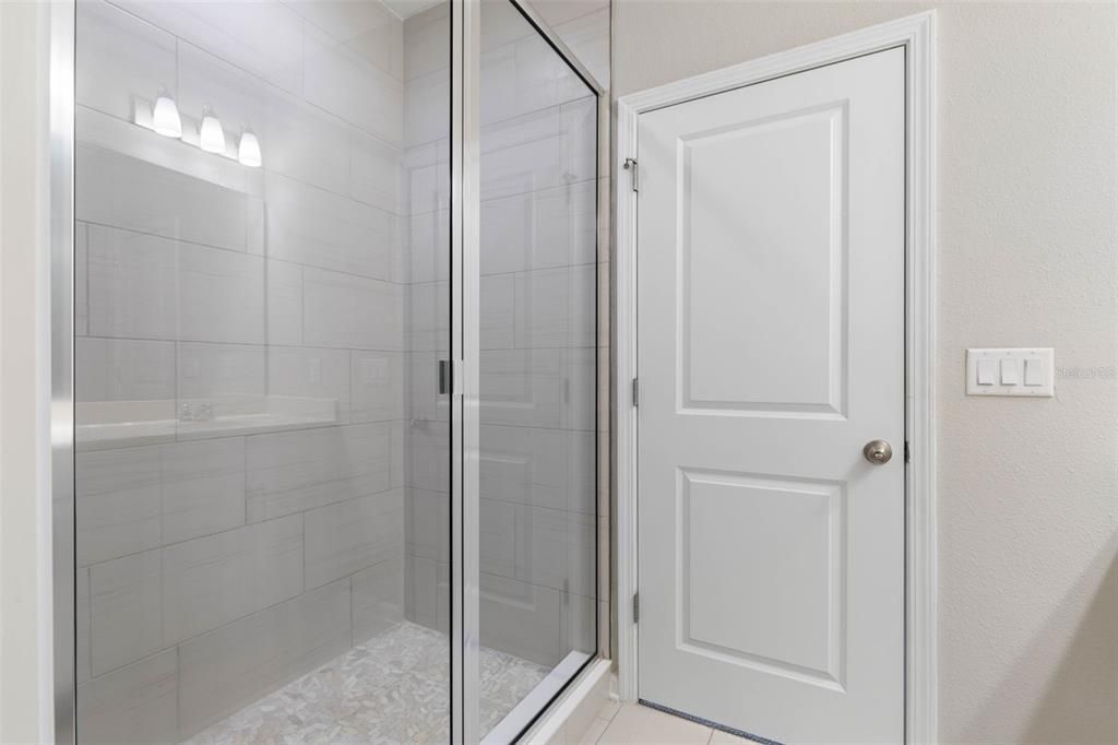 For Sale: $274,500 (2 beds, 2 baths, 1289 Square Feet)