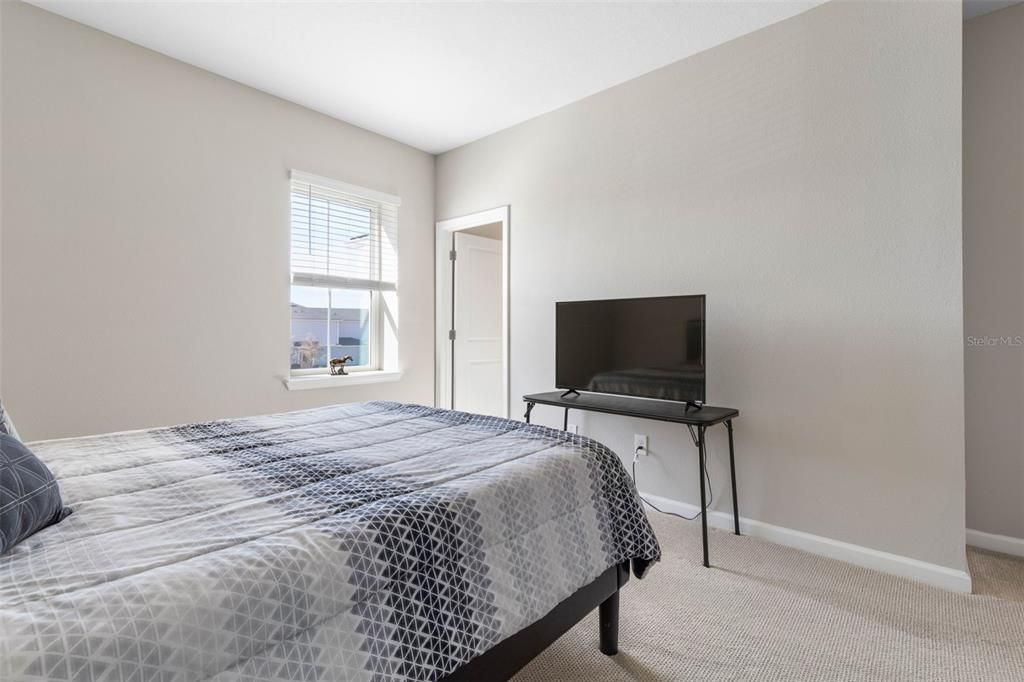 For Sale: $274,500 (2 beds, 2 baths, 1289 Square Feet)