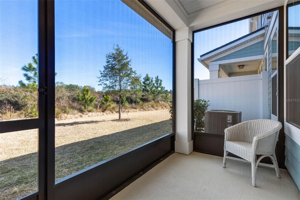 For Sale: $274,500 (2 beds, 2 baths, 1289 Square Feet)