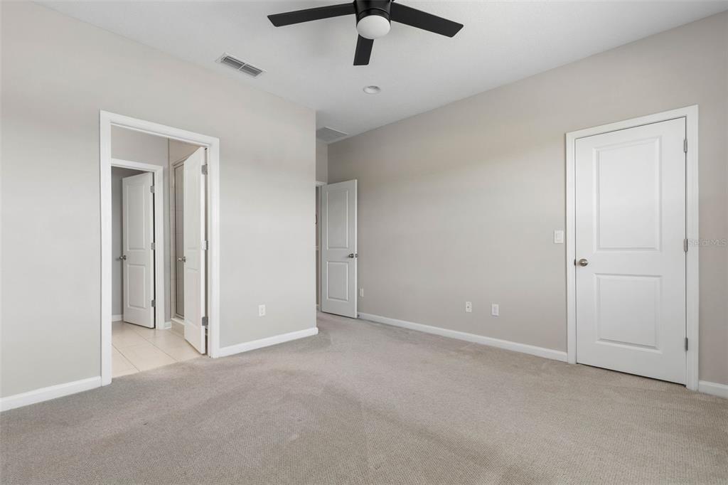 For Sale: $274,500 (2 beds, 2 baths, 1289 Square Feet)