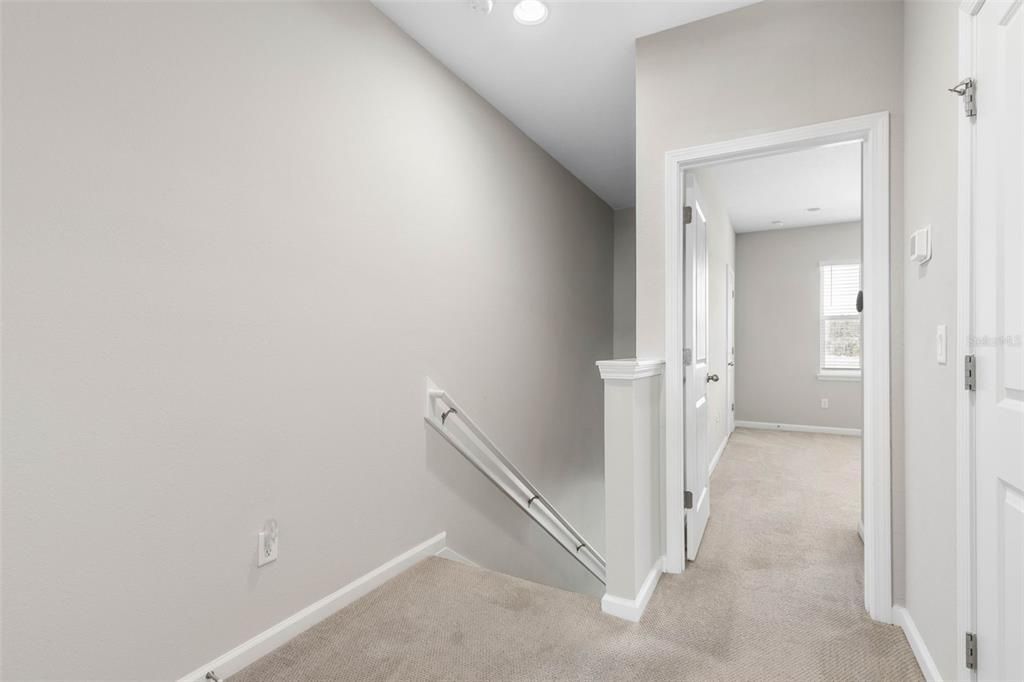 For Sale: $274,500 (2 beds, 2 baths, 1289 Square Feet)