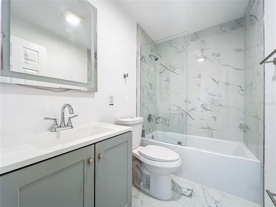 Active With Contract: $149,900 (3 beds, 2 baths, 1272 Square Feet)