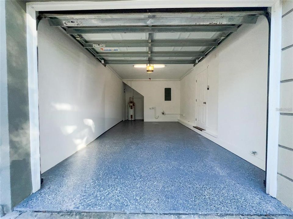 Active With Contract: $149,900 (3 beds, 2 baths, 1272 Square Feet)