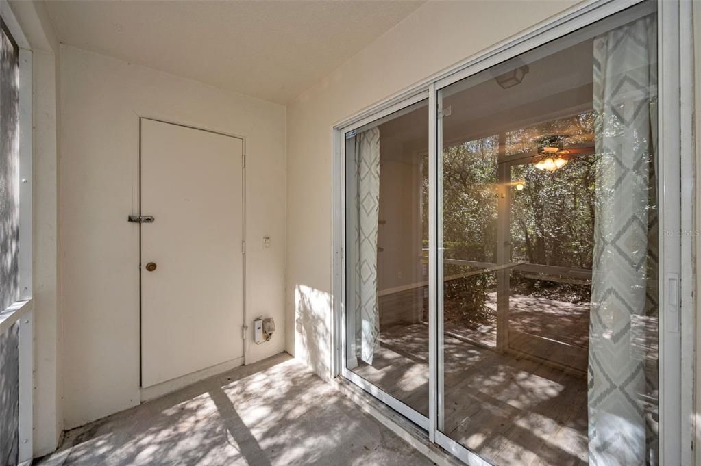 Active With Contract: $255,000 (2 beds, 2 baths, 1680 Square Feet)