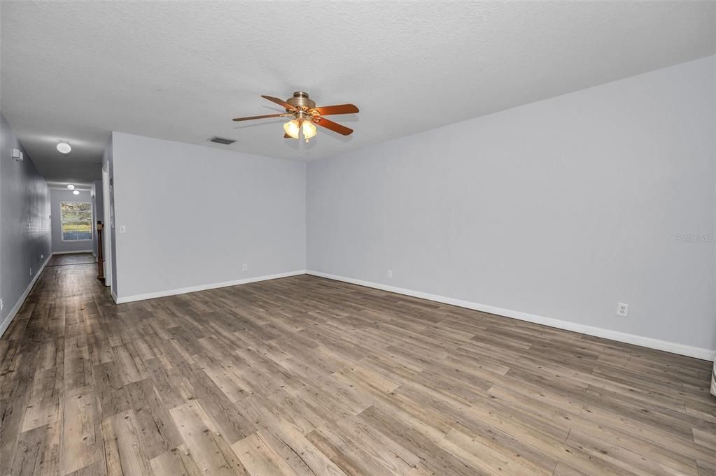 Active With Contract: $255,000 (2 beds, 2 baths, 1680 Square Feet)